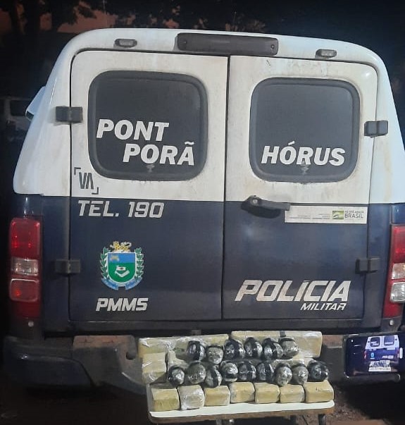 PM apreende droga junto à passageira em ônibus intermunicipal