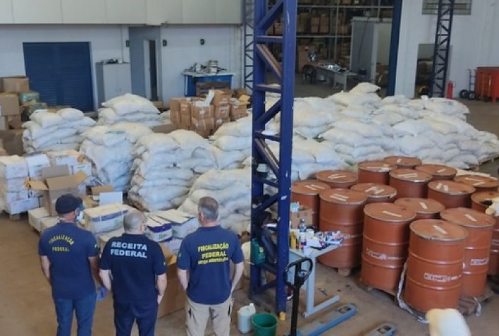 Cerca de 35 toneladas de agrotóxicos ilegais são incinerados no Mato Grosso do Sul