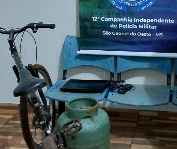 Polícia Militar recupera objetos furtados em São Gabriel do Oeste após perseguição