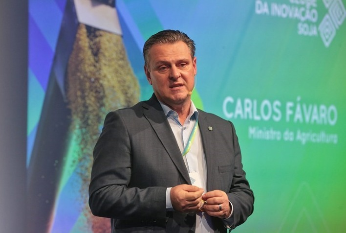 Governo não taxará exportações do agro, mas é preciso &quot;estar vigilante&quot;, diz Fávaro