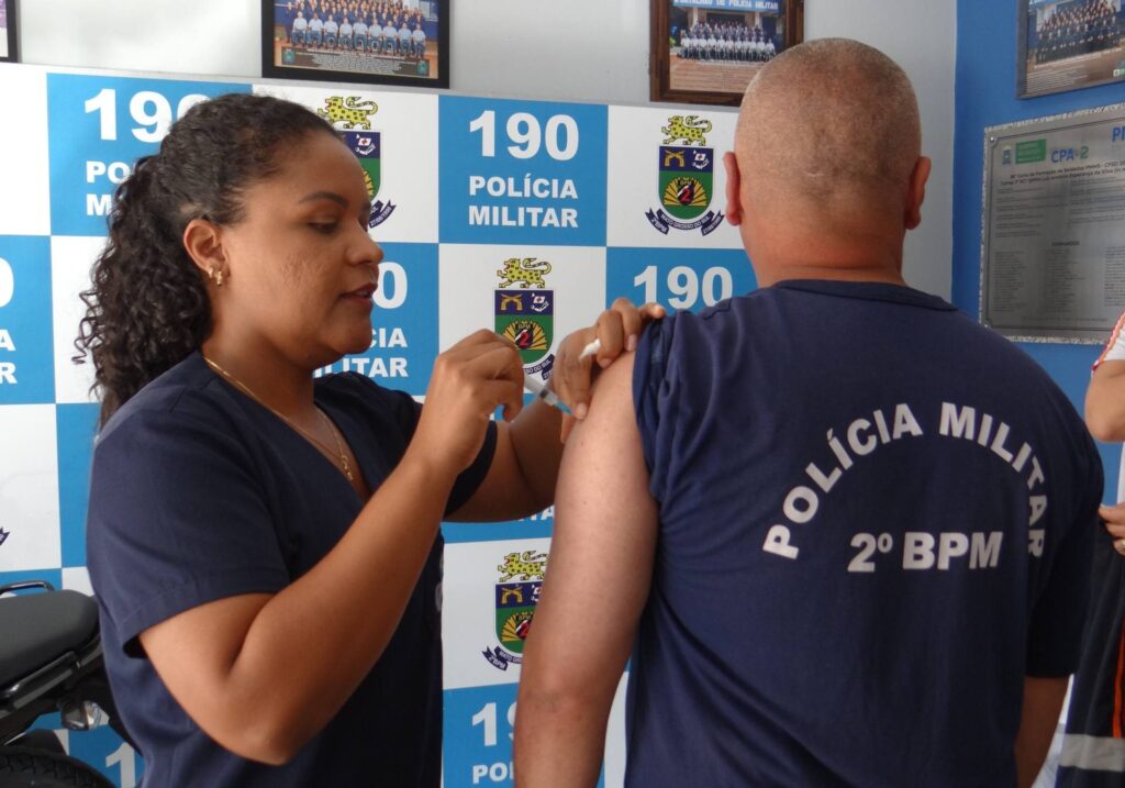 Policiais Militares do 2º BPM são imunizados contra a Influenza