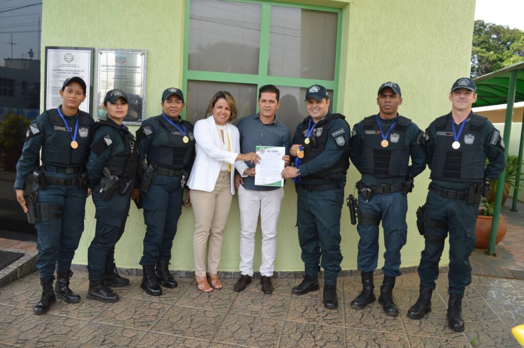Policiais Militares são homenageados com Medalha de Honra ao Mérito pelos vereadores em Rio Verde