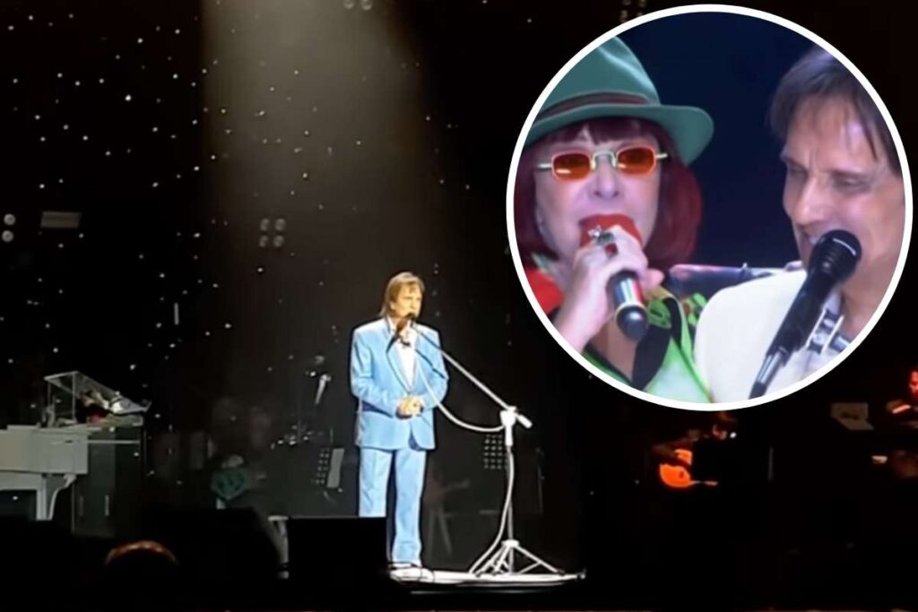 Roberto Carlos homenageia Rita Lee