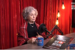 ana lucia torre em podcast