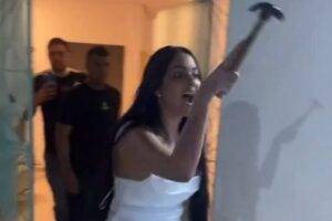 emily garcia com martelo na casa do ex-marido, babal guimarães