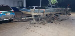 PMA de Dourados retira do Rio Dourados redes de pesca e anzóis de galho durante Operanção Corpus Christi