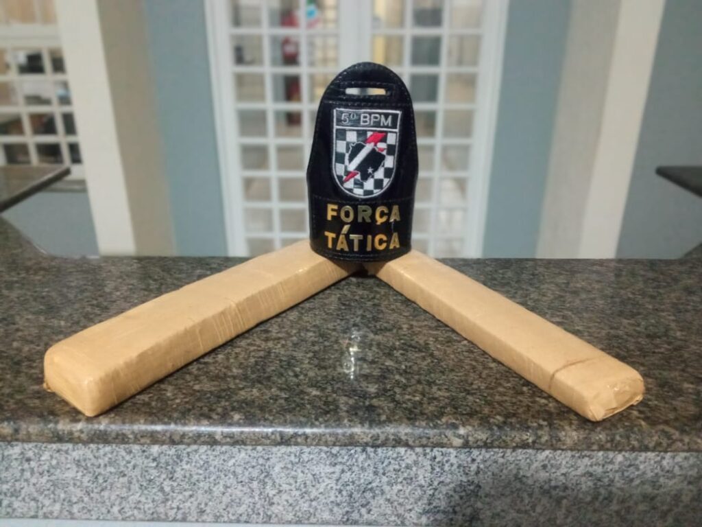 Polícia Militar apreende maconha e prende autor em flagrante por tráfico de drogas em Coxim