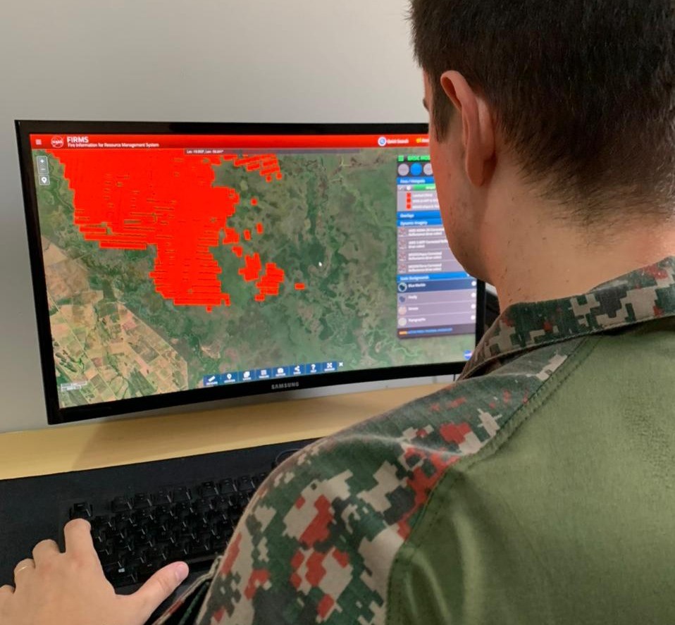Equipes do BPMA estão empenhadas no controle aos incêndios na região do Pantanal de MS