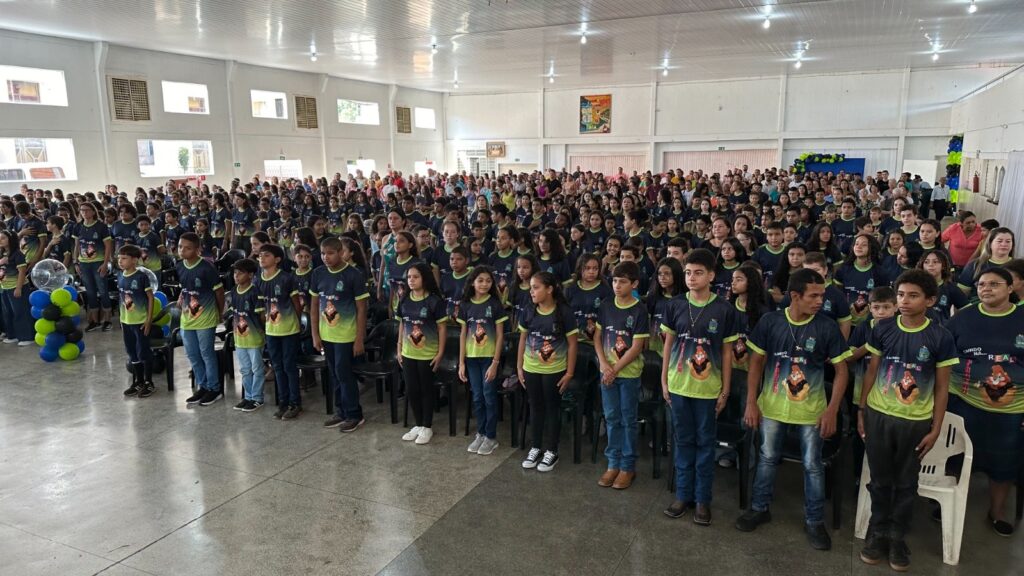 PMMS forma 850 alunos do Proerd: Juramento contra as drogas e violência marca a solenidade em Coxim