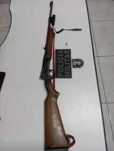 PMMS prende homem por violência doméstica e posse ilegal de arma de fogo