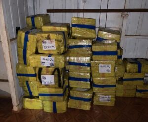 Ação conjunta entre as Polícias Civil e Militar apreende quase 3,5 toneladas de maconha em Aral Moreira