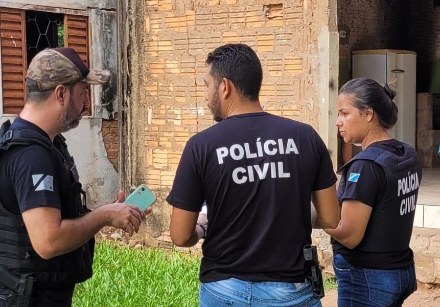 Operação MNESTRA- Polícia Civil cumpre diversos mandados de busca e apreensão, em desfavor de suspeitos de praticar o crime de favorecimento da prostituição e exploração sexual, bem como a divulgação de imagens e vídeos com cenas de sexo e pornografia em Rio Negro