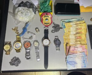 Polícia Civil fecha “boca de fumo” e prende em flagrante três homens por tráfico de drogas em Ribas do Rio Pardo