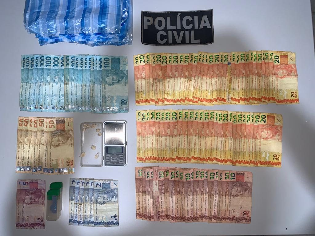 Polícia Civil fecha ponto de tráfico e prende casal no bairro satélite em Aram Moreira
