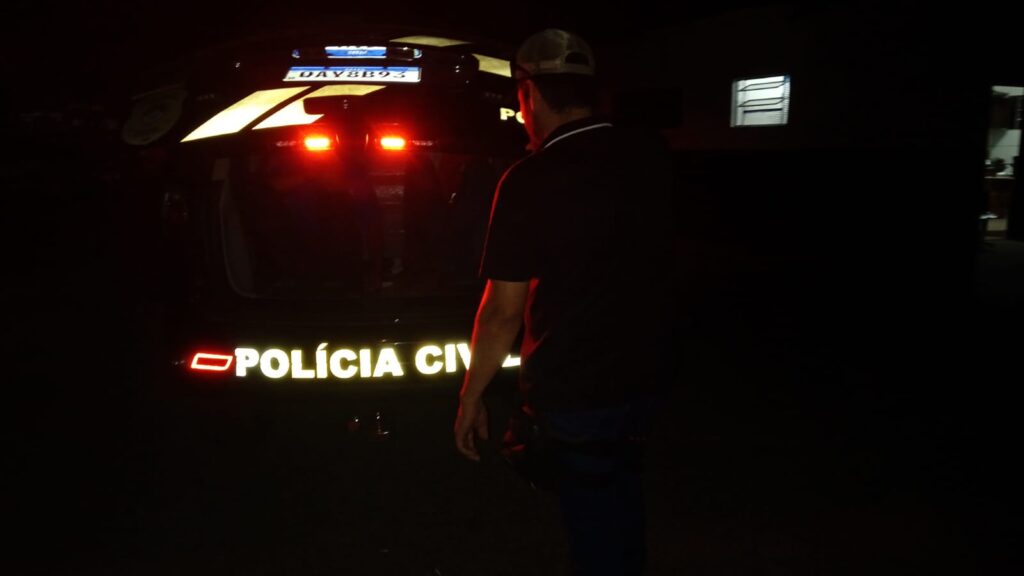 Dois são presos pela Polícia Civil após praticarem furto em mercado de Juti