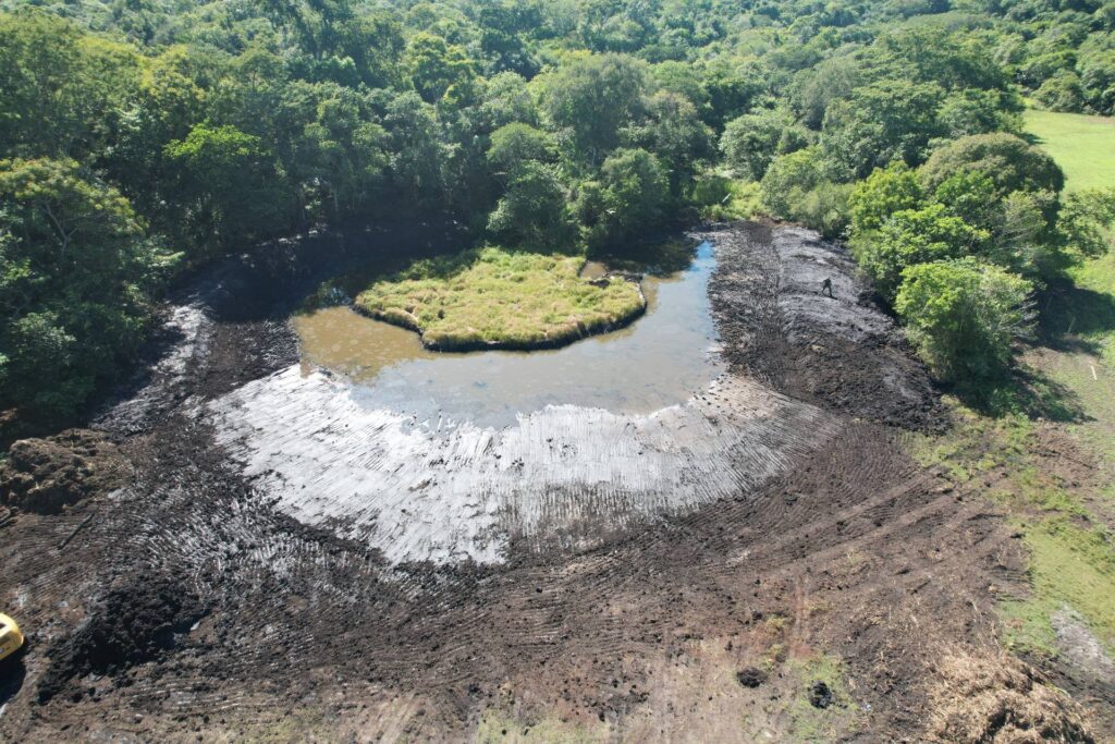 PMA de Bonito paralisa construção de açude e autua proprietário