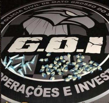 Polícia Civil flagra duas pessoas vendendo drogas em Campo Grande