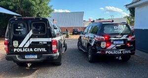 Polícia Civil prende em flagrante autor de roubo e tráfico de drogas e cumpre mandado de prisão de autor de furto qualificado em Juti