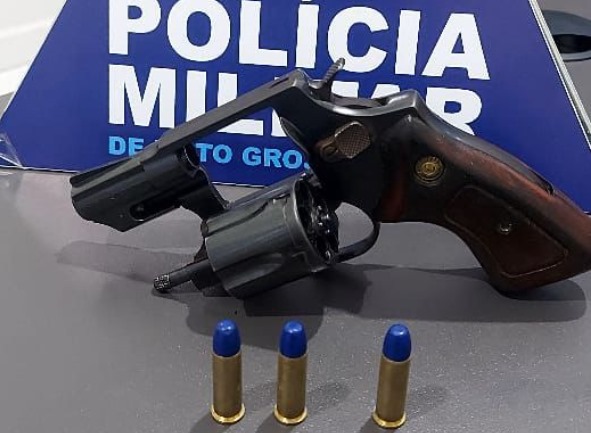 Polícia Militar apreende arma de fogo em Costa Rica